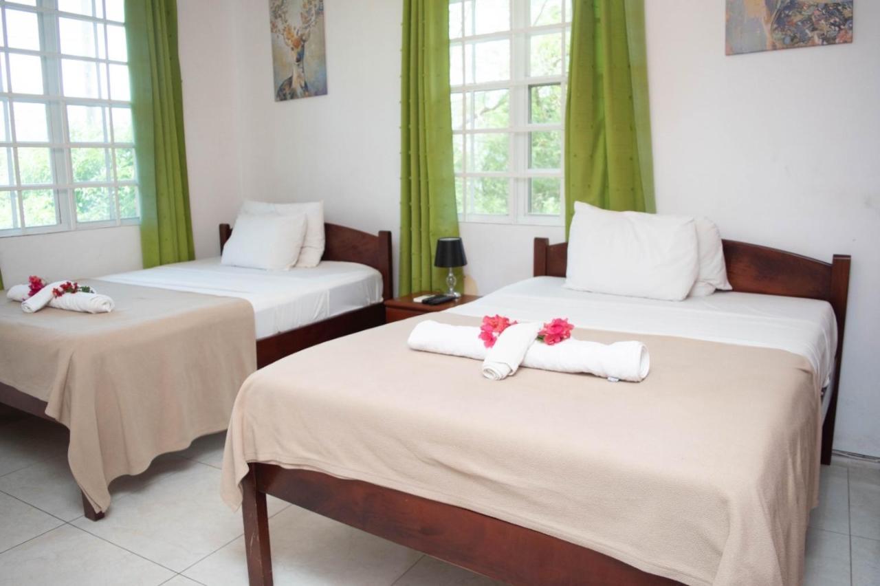 La Heliconia & Day Spa St. George's Eksteriør bilde